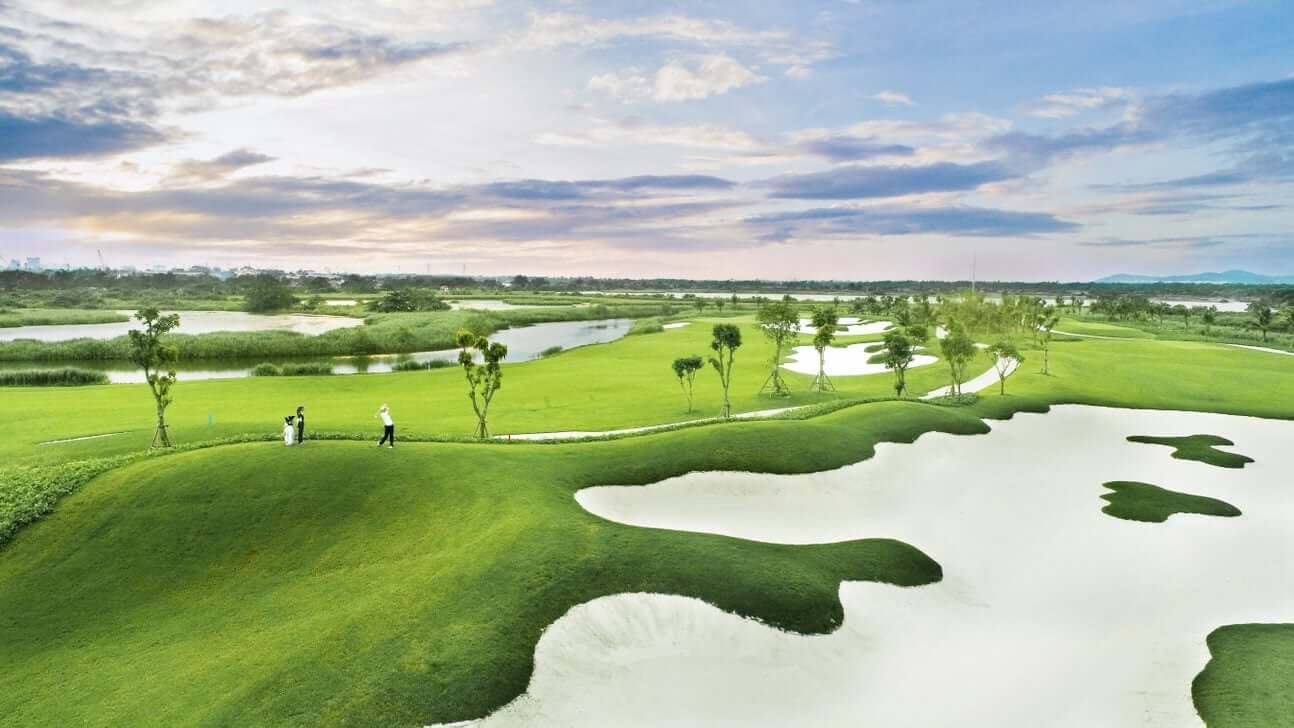 sân golf tại vinhomes hải vân bay