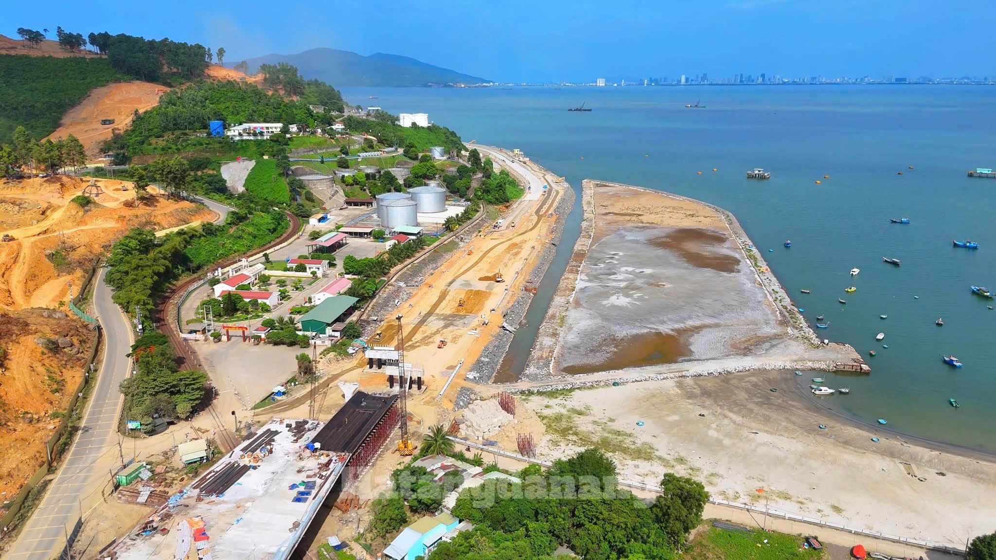 tiến độ dự án vinhomes hải vân bay đà nẵng